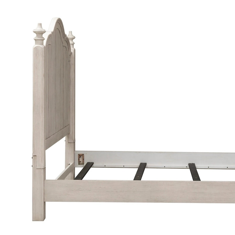 Lit à baldaquin Queen Farmhouse Reimagined Antique White avec finition Chestnut